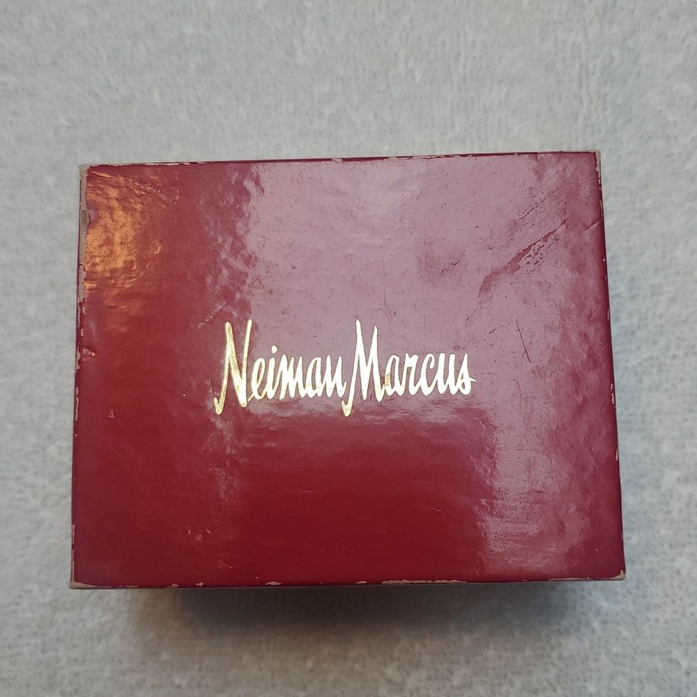 Neiman Marcus Red Keyring whistle In  Box. - Picture 3 of 9